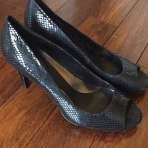 Black peep toe heels